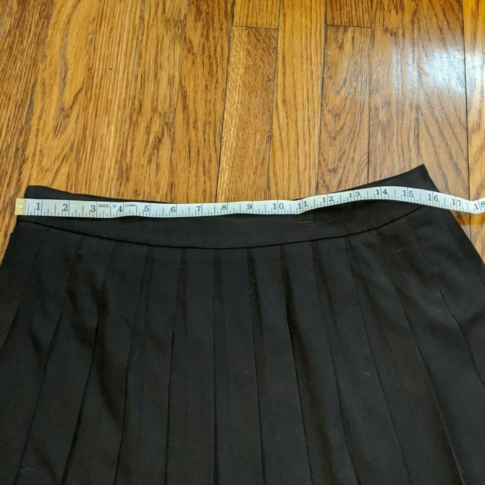 Bebe Black Skater Pleated Size 8 Mini Skirt - Picture 8 of 11